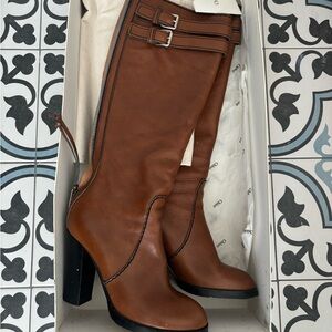 LIKE NEW 37 1/2 EU 7/7.5 US Chloe brown leather heel boot